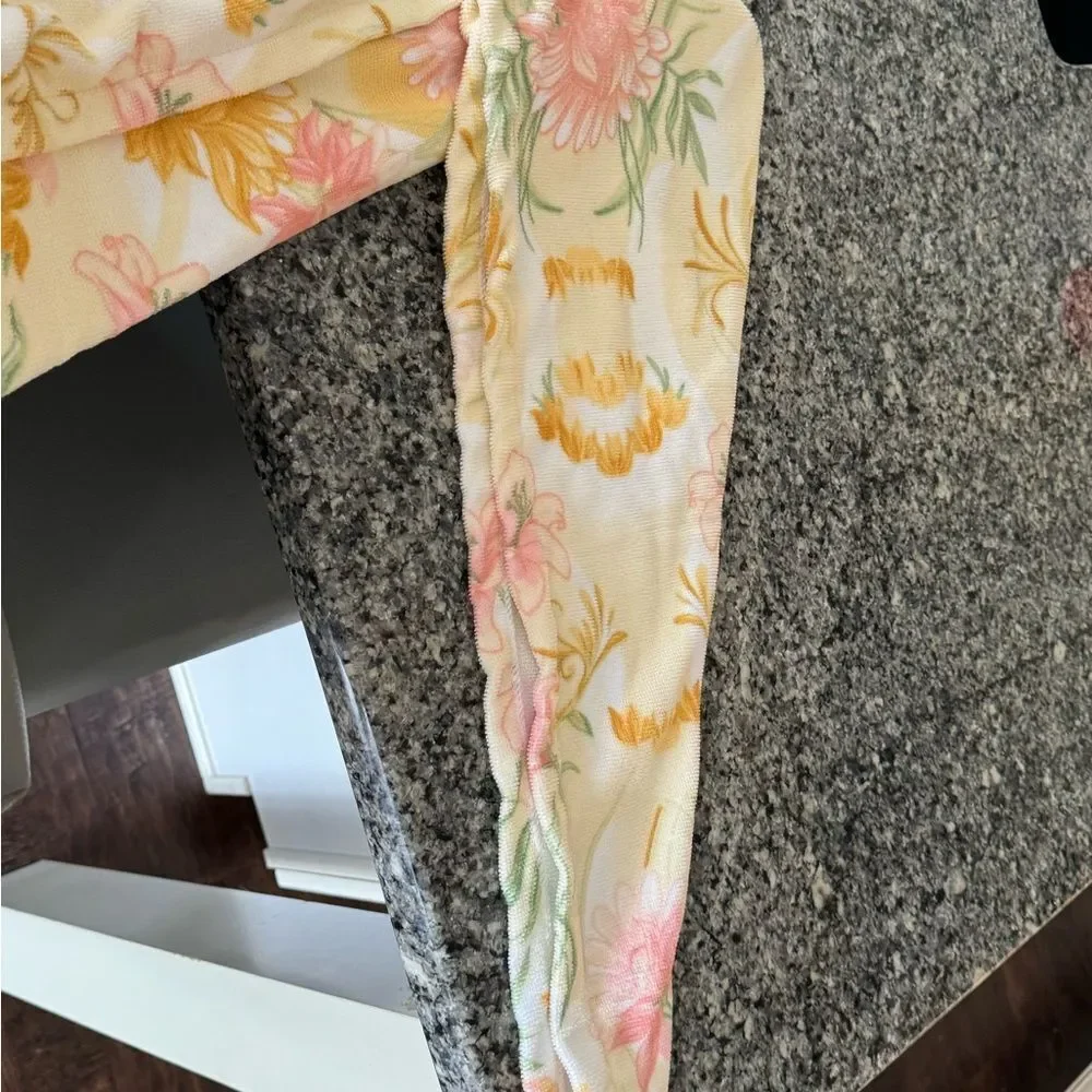 Velcro, wraparound towel and hair towel